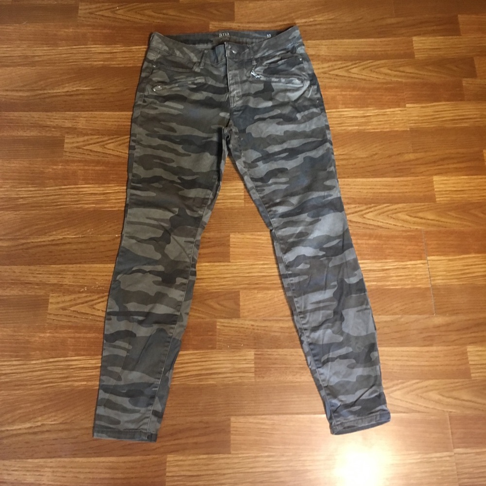 Camo pants
